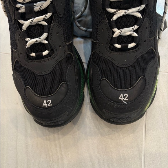 Balenciaga Black and Green Sneakers - Picture 3 of 3
